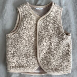 Uniqlo convertible Kids Cream Sherpa Vest